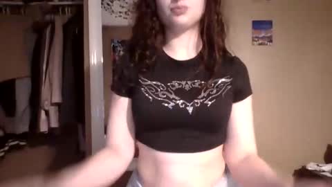 Snapshot of prettybaby22 chatting on 02.25.25 prettybaby22 online show from 02.25.25