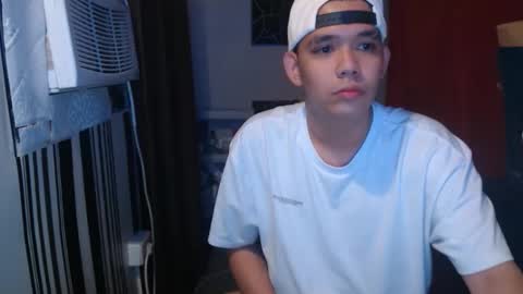 Snapshot of prettyboycum69 chatting on 09.28.25 RAVEN online show from 09.28.25