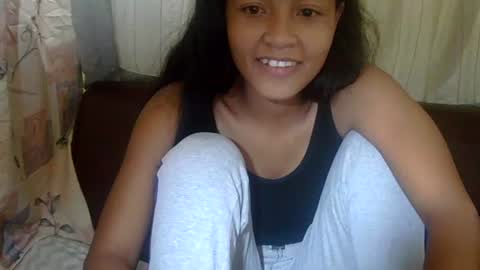 Snapshot of prettychoux chatting on 04.04.26 prettychoux online show from 04.04.26