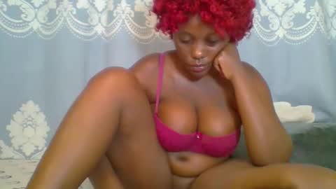 Snapshot of prettydarkskin002 chatting on 04.09.26 SHANIA online show from 04.09.26