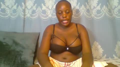Snapshot of prettydarkskin002 chatting on 04.23.26 SHANIA online show from 04.23.26
