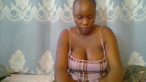 Snapshot of prettydarkskin002 chatting on 04.26.26 SHANIA online show from 04.26.26