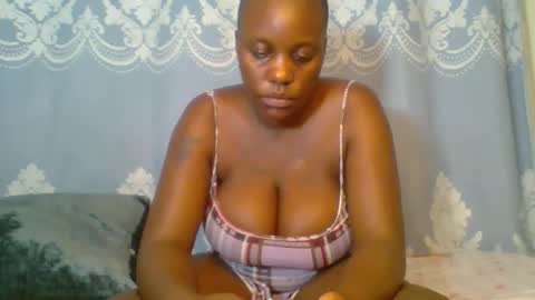 Snapshot of prettydarkskin002 chatting on 04.26.26 SHANIA online show from 04.26.26