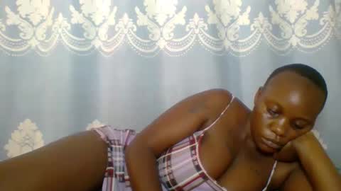 Snapshot of prettydarkskin002 chatting on 05.04.26 SHANIA online show from 05.04.26