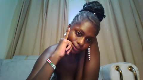 prettydulce online show from 11.24.25