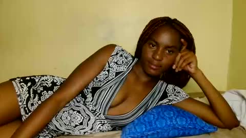 Snapshot of prettygoddess1 chatting on 05.24.26 Mary online show from 05.24.26