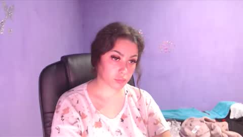 prettyjulliette online show from 12.19.24