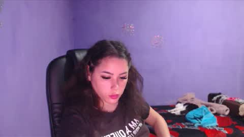 prettyjulliette online show from 12.20.24