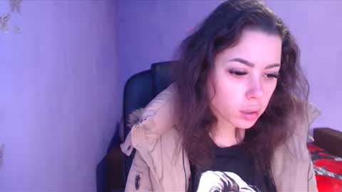 prettyjulliette online show from 12.23.24