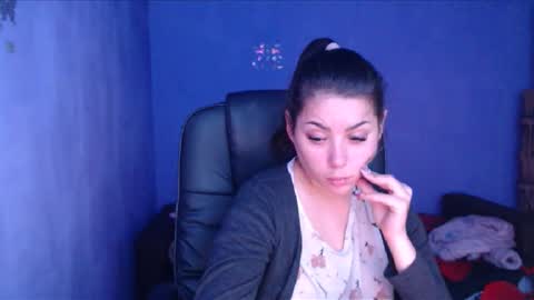 prettyjulliette online show from 01.06.25