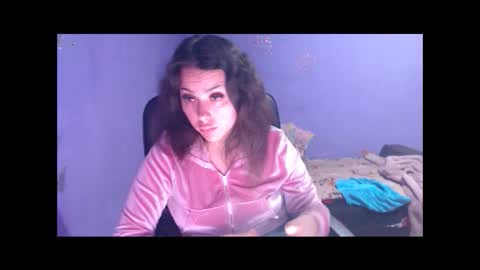 prettyjulliette online show from 01.11.25