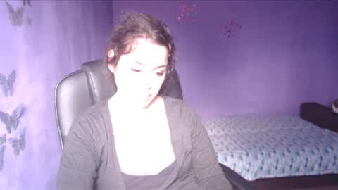 prettyjulliette online show from 01.22.25