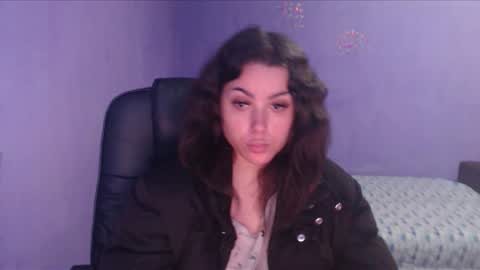 prettyjulliette online show from 02.04.25