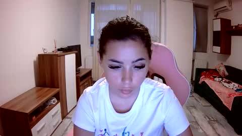 prettyjulliette online show from 09.11.25