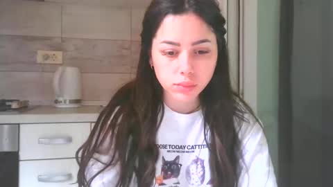 Snapshot of prettyjulliette chatting on 05.17.26 prettyjulliette online show from 05.17.26