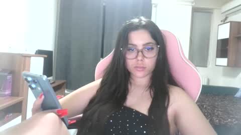 Snapshot of prettyjulliette chatting on 05.26.26 prettyjulliette online show from 05.26.26