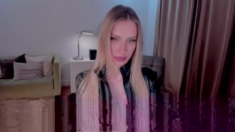 Snapshot of prettyk1ller chatting on 02.20.25 Eva online show from 02.20.25