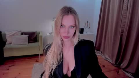 Snapshot of prettyk1ller chatting on 03.02.25 Eva online show from 03.02.25