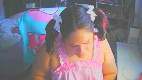 prettykittymami69 online show from 12.17.25