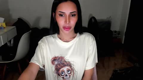 Snapshot of prettylittlesuckerr chatting on 09.21.25 Jovill Mays online show from 09.21.25