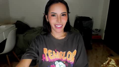 Snapshot of prettylittlesuckerr chatting on 09.27.25 Jovill Mays online show from 09.27.25