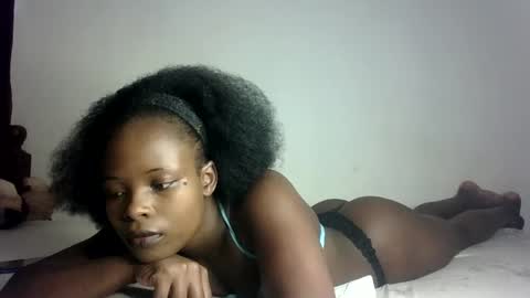 Melly online show from 02.12.25