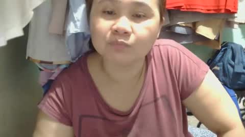 Snapshot of prettynhing chatting on 02.23.25 Nhing online show from 02.23.25