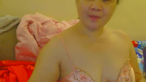 Snapshot of prettynhing chatting on 06.05.26 Nhing online show from 06.05.26