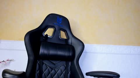 Laura  Onlyfans   40OFF online show from 02.11.25