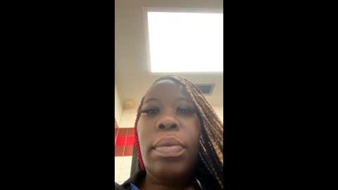 Snapshot of prettypinkpussy615 chatting on 02.21.26 prettypinkpussy615 online show from 02.21.26