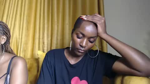 Snapshot of prettyquee chatting on 12.17.24 sasha online show from 12.17.24