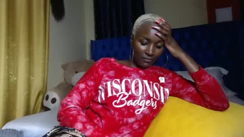 Snapshot of prettyquee chatting on 01.13.25 sasha online show from 01.13.25