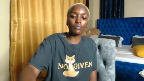 Snapshot of prettyquee chatting on 01.15.25 sasha online show from 01.15.25