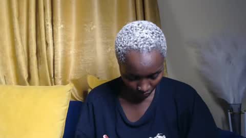 Snapshot of prettyquee chatting on 03.01.25 sasha online show from 03.01.25