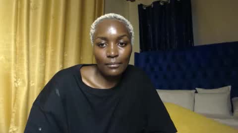 Snapshot of prettyquee chatting on 10.02.25 sasha online show from 10.02.25