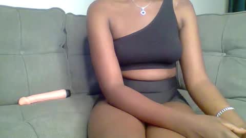 Snapshot of prettyqueen254 chatting on 09.29.25 pretty queen online show from 09.29.25