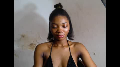 Snapshot of prettysexy6 chatting on 04.17.26 prettysexy6 online show from 04.17.26