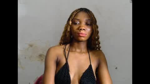 Snapshot of prettysexy6 chatting on 05.18.26 prettysexy6 online show from 05.18.26