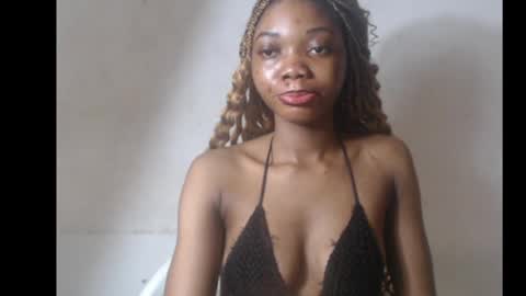 Snapshot of prettysexy6 chatting on 05.25.26 prettysexy6 online show from 05.25.26