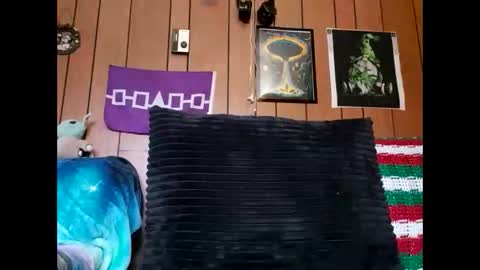 Snapshot of prettysolidd7 chatting on 12.31.24 prettysolidd7 online show from 12.31.24