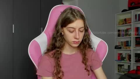 Sophie  next stream will be at Monday  i will wait you guys  online show from 09.29.25