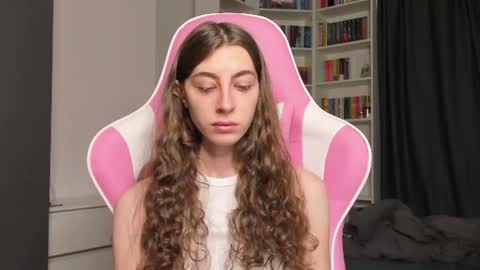 Snapshot of prettysomething chatting on 06.24.26 Sophie next stream will be at Monday i will wait you guys online show from 06.24.26
