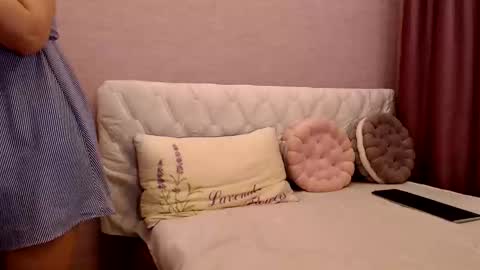 Taya online show from 10.15.25