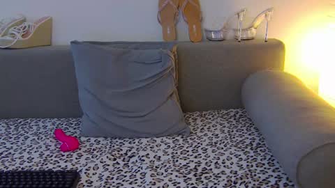 prettyvanessa online show from 02.21.25