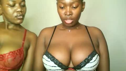 Snapshot of prettyvishy chatting on 06.11.26 prettyvishy online show from 06.11.26