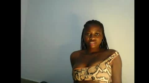 Snapshot of prettyxxpac chatting on 06.19.26 prettyxxpac online show from 06.19.26