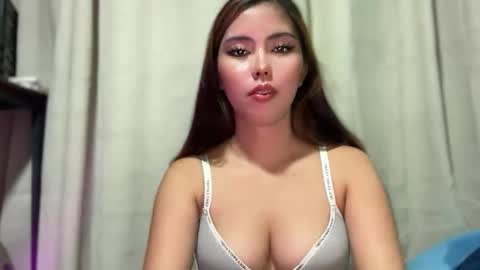 Snapshot of pricelessbeautyxxx chatting on 06.01.26 TINA online show from 06.01.26