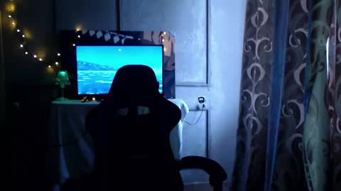 Snapshot of princ4real chatting on 02.16.25 prince online show from 02.16.25