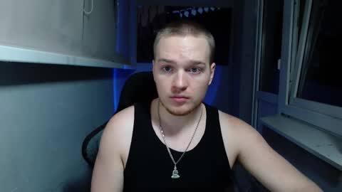 Snapshot of princ4real chatting on 09.19.25 prince online show from 09.19.25