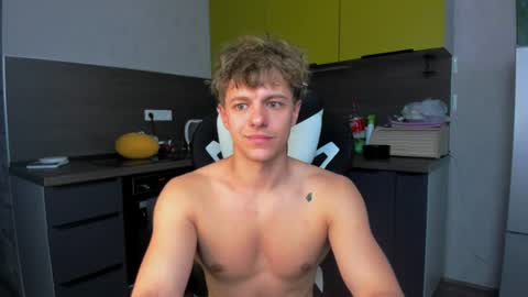 Snapshot of prince_nik chatting on 07.13.26 prince online show from 07.13.26